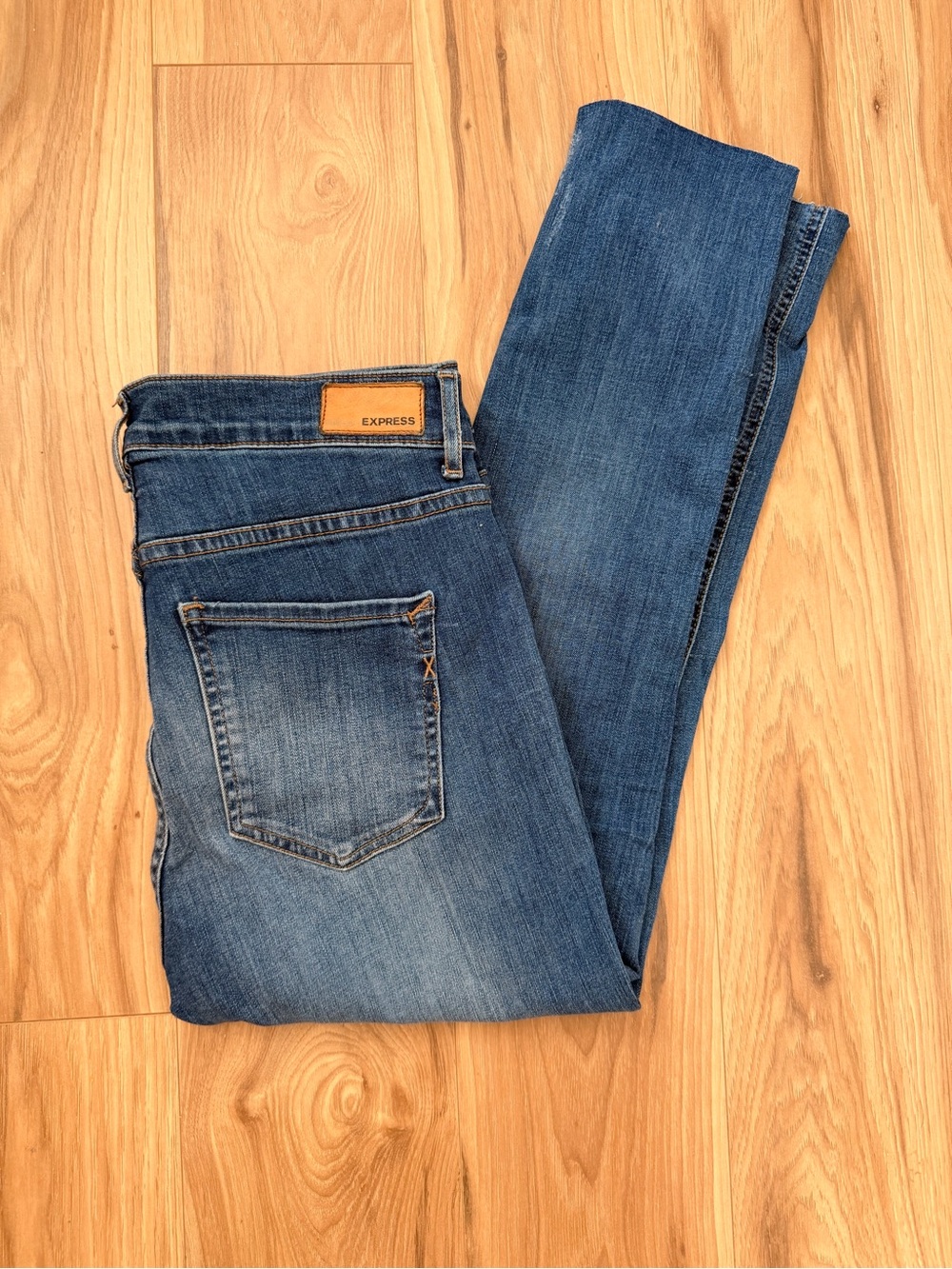 Express Women’s Cropped Jeans in Medium Blue Denim
